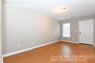 2509 Pinnix St in Greensboro, NC - Building Photo - Building Photo