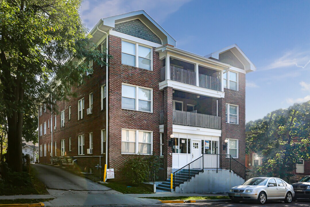 Anthony Street Apartments & others by Barzell in Columbia, MO - Building Photo