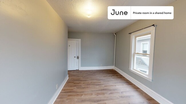 Private bedroom in 7 bed/2 bath Home in Boston, MA - Building Photo - Building Photo