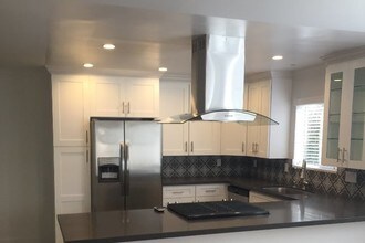 2407 Abbot Kinney Blvd, Unit 2 in Los Angeles, CA - Building Photo - Building Photo