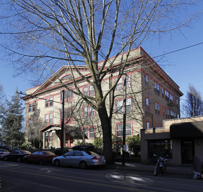 2129 NW Northrup St in Portland, OR - Building Photo - Building Photo