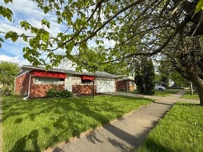 4047 Burton St in Inkster, MI - Building Photo - Building Photo