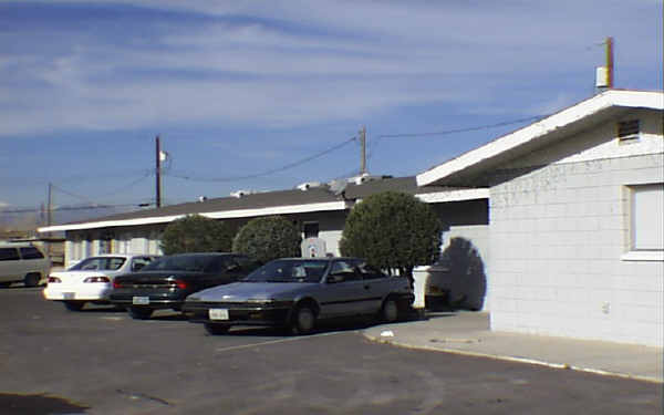 1761 N Nellis Blvd in Las Vegas, NV - Building Photo - Building Photo