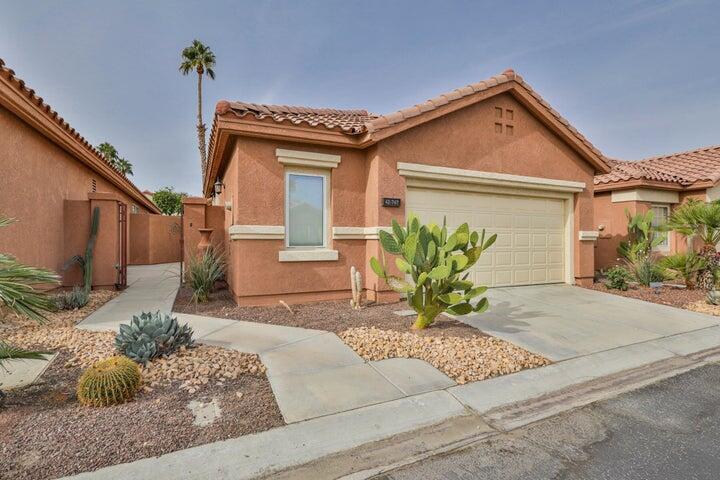 42747 Adalin Way in Palm Desert, CA - Building Photo