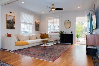 870 Vera St SE in Atlanta, GA - Foto de edificio - Building Photo