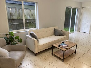 1325 NE 5th Ave in Fort Lauderdale, FL - Building Photo - Building Photo