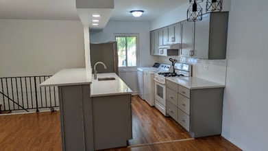 550 E Willow Rd in Prospect Heights, IL - Building Photo - Building Photo