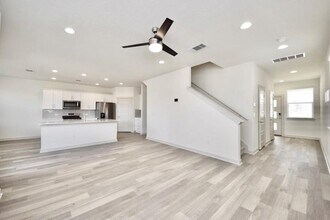 1016 Winnsboro Lp in Round Rock, TX - Building Photo - Building Photo