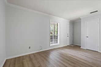 2554 Dixie Ln in Mobile, AL - Building Photo - Building Photo