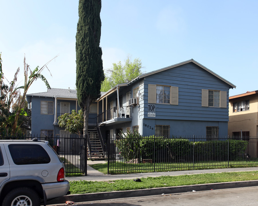 18024 Schoenborn St in Northridge, CA - Building Photo