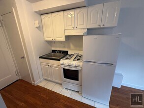 East 61 Street in New York, NY - Building Photo - Building Photo