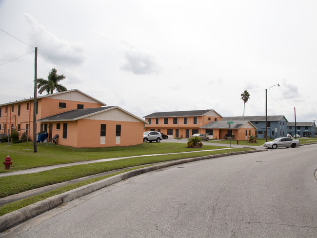 Fremd Village in Pahokee, FL - Building Photo - Building Photo