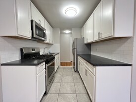 71 Western Ave, Unit 16 in Jersey City, NJ - Building Photo