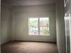 21 Central Ave, Unit 4C in Madison, NJ - Foto de edificio - Building Photo