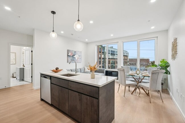 1 Mallory Ave in Jersey City, NJ - Building Photo - Building Photo