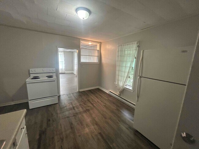 412 Lincoln St, Unit 3 in Watertown, NY - Building Photo - Building Photo