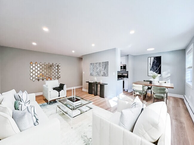 520 W Aldine Ave, Unit 314 in Chicago, IL - Building Photo - Building Photo