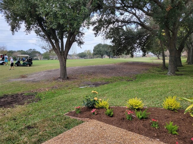 property at 406 Fox Briar Ln