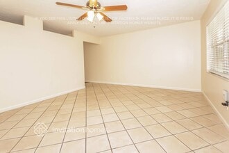 412 59th Ave Dr W in Bradenton, FL - Foto de edificio - Building Photo