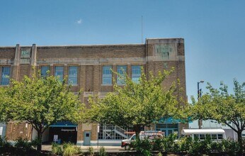 3 N Christopher Columbus Blvd, Unit 247 in Philadelphia, PA - Building Photo - Building Photo