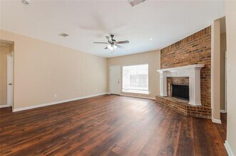9306 Chimneywood Dr in Rowlett, TX - Building Photo - Building Photo