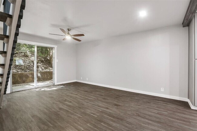 property at 5330 Balcones Dr