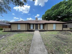 2050 Wellington Dr in Grand Prairie, TX - Building Photo