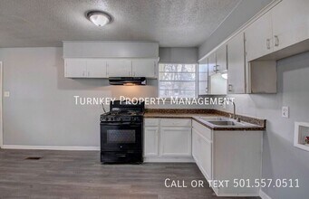 7307 Knollwood Rd in Little Rock, AR - Building Photo - Building Photo