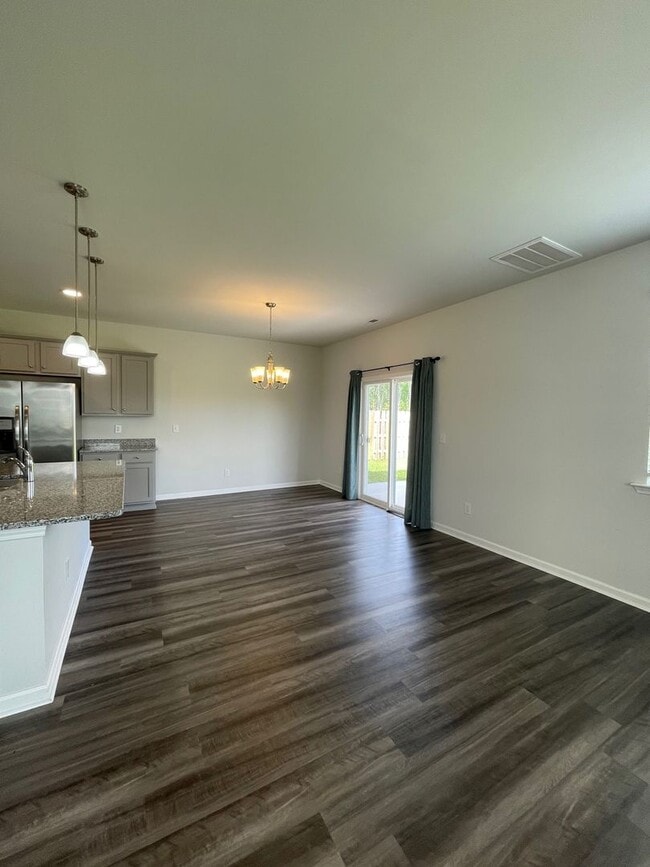 800 Lenox Dr in Holly Ridge, NC - Building Photo - Building Photo