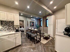 33 Linda Vista Dr in Monterey, CA - Building Photo