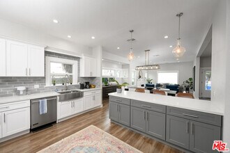 1319 12th Ave in Los Angeles, CA - Building Photo - Building Photo