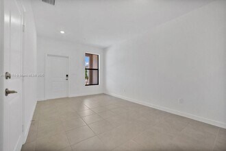250 SW 159th Ln in Pembroke Pines, FL - Building Photo - Building Photo