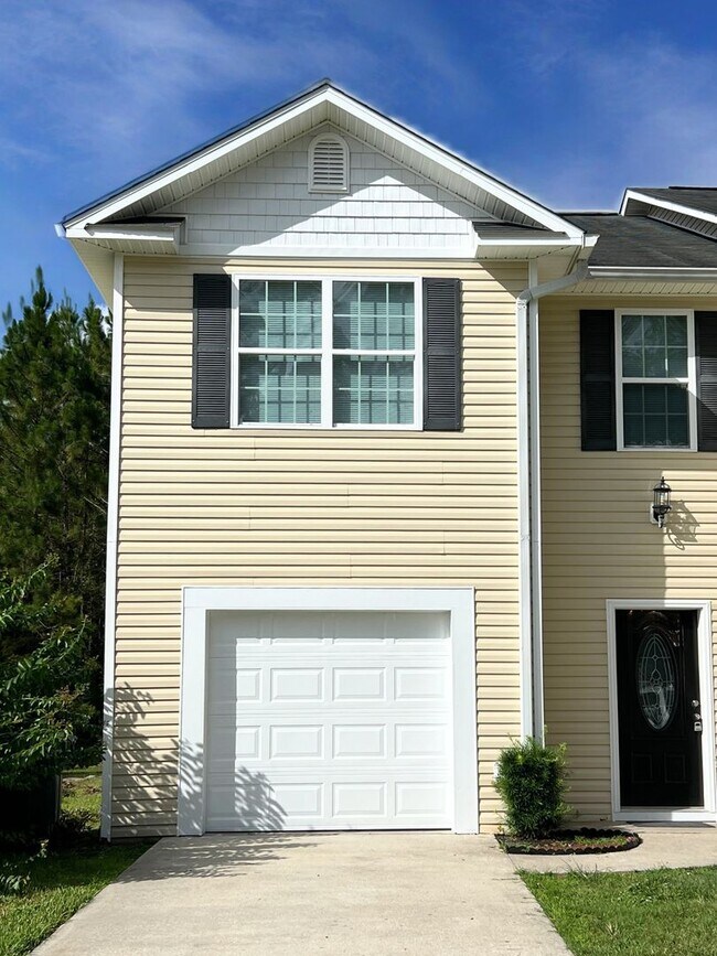 property at 822 Davis Ave