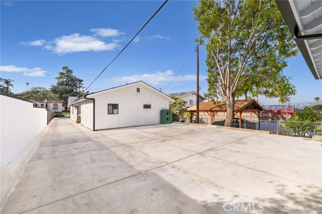 2361 Moss Ave in Los Angeles, CA - Building Photo - Building Photo