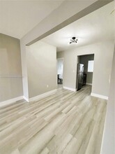 934 Meridian Ave in Miami Beach, FL - Building Photo - Building Photo