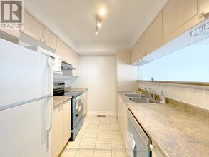 27 Santa Cruz Private in Ottawa, ON - Building Photo - Building Photo