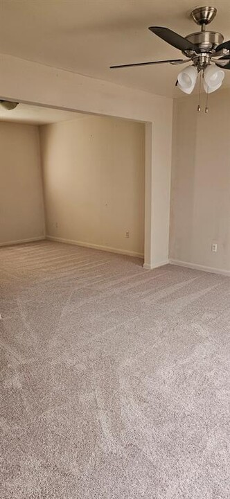 525 Ferguson St-Unit -D3 in Humble, TX - Building Photo