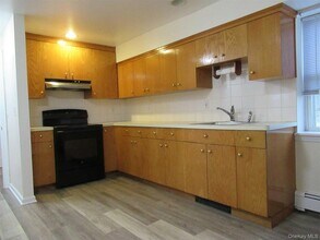 26 Wing Ave, Unit D in Dover Plains, NY - Building Photo - Building Photo