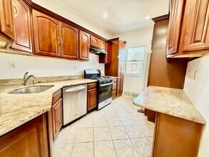 204 Olean Ave in Jersey City, NJ - Building Photo - Building Photo