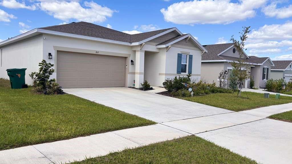 265 Hilltop Bloom Dr in Haines City, FL - Building Photo