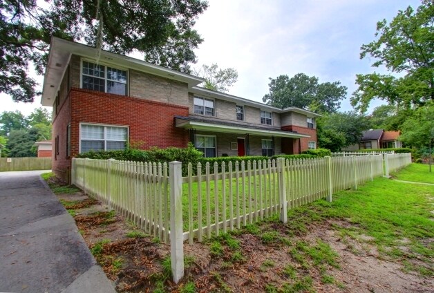 1-3 W 52nd St in Savannah, GA - Foto de edificio - Building Photo