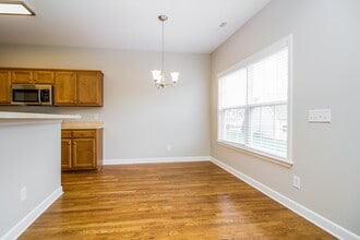 6033 Lori Anne Dr in Spring Hill, TN - Building Photo - Building Photo