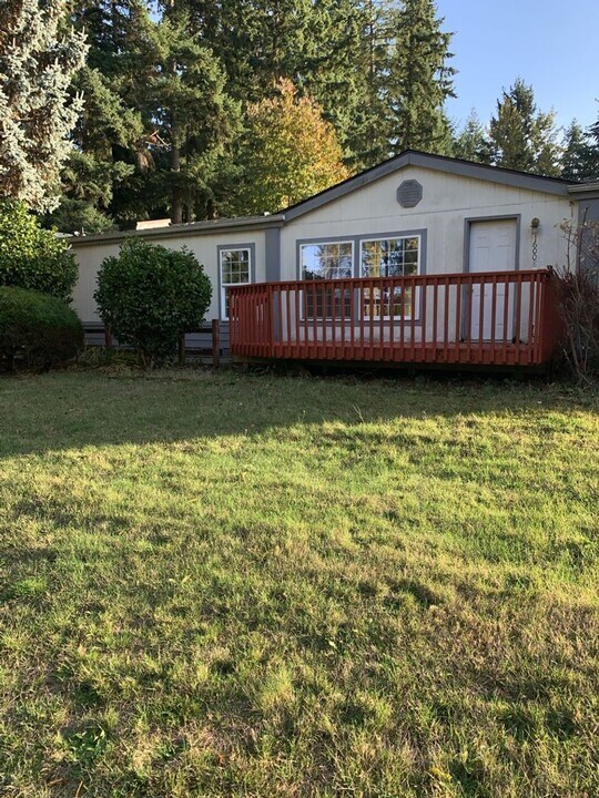 16008 34th St E in Sumner, WA - Building Photo