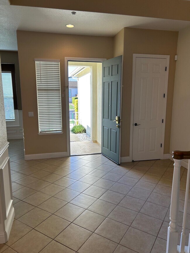 1849 Alexander Way in Brentwood, CA - Building Photo - Building Photo