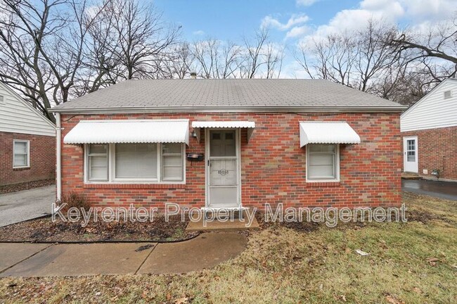 property at 1045 N New Florissant Rd