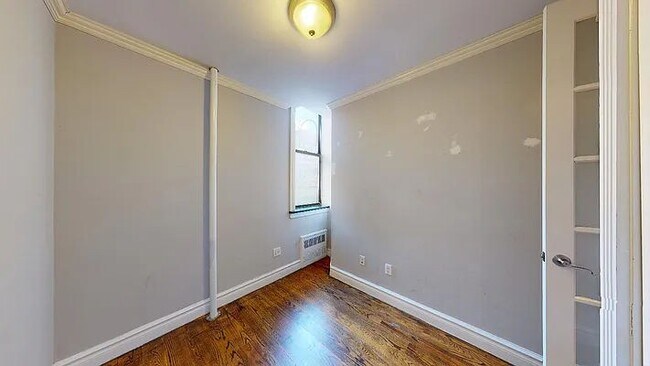 property at 234 W 14th St