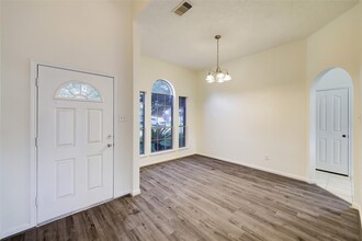 32006 Annice Ln in Pinehurst, TX - Building Photo - Building Photo
