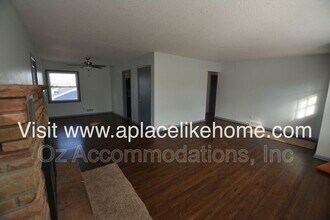 4340 W 51st St in Roeland Park, KS - Building Photo - Building Photo