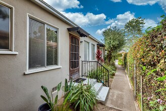 2339 Abbot Kinney Blvd, Unit 2 in Venice, CA - Foto de edificio - Building Photo