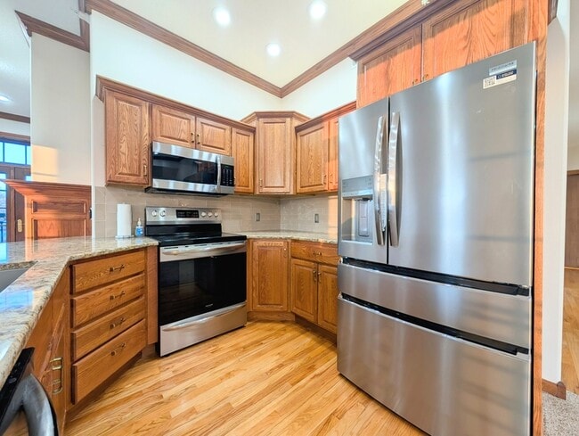 700 Main St in Pella, IA - Foto de edificio - Building Photo